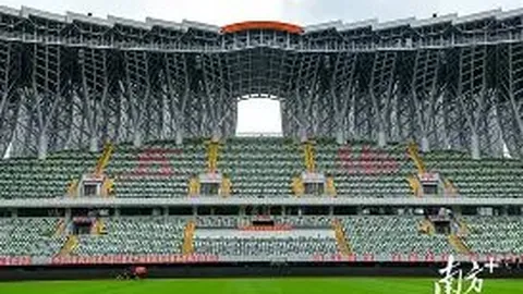 申花双星年底合同到期在即，战力无出其右，抓紧续约，锁定未来核心力量！