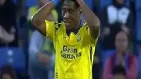 【独家揭秘】大连英博外援拉布亚德告别战：合约终止，未来何去何从？