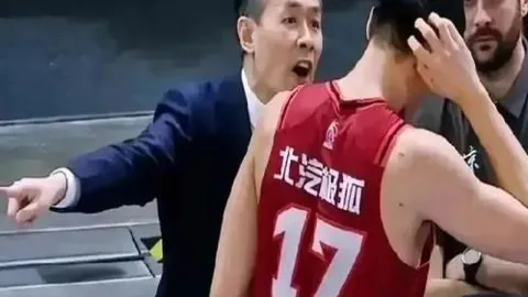 全国民航今日预计航班量达18766班。